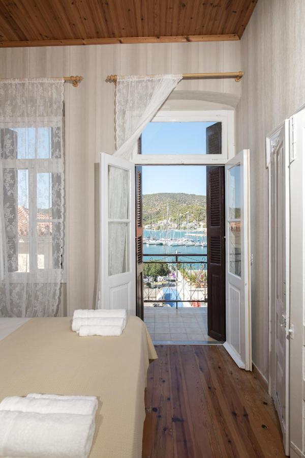 Neoclassical Manor House Poros Town Eksteriør billede